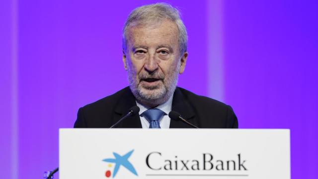 El presidente de CaixaBank, Tomás Muniesa, en la pasada junta general de accionistas del banco.