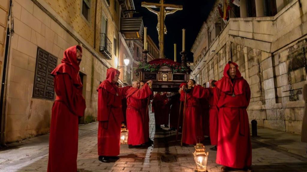 Procesión de Semana Santa en el Casco de Toledo