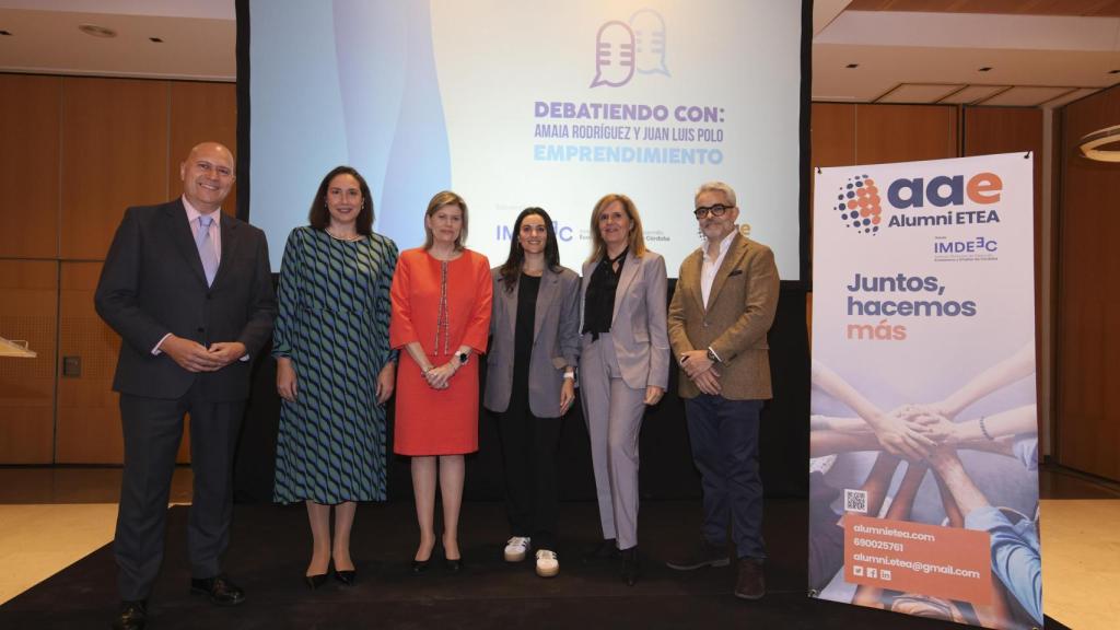 Los ponentes y los organizadores de este encuentro en Córdoba.