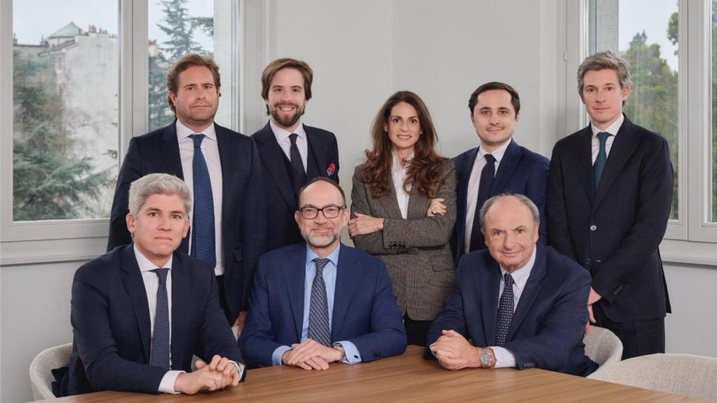 En la plantilla de juristas de 'Canonica Valticos Carnicé & Associés' ya no aparece Dante Canonica, jubilado, pero sí sus dos hijos.