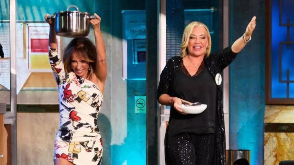 María Patiño y Belén Esteban, en su visita a 'La Revuelta'.