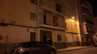 Desalojo de 61 personas en el barrio de San Antón de Elche la pasada madrugada del viernes.
