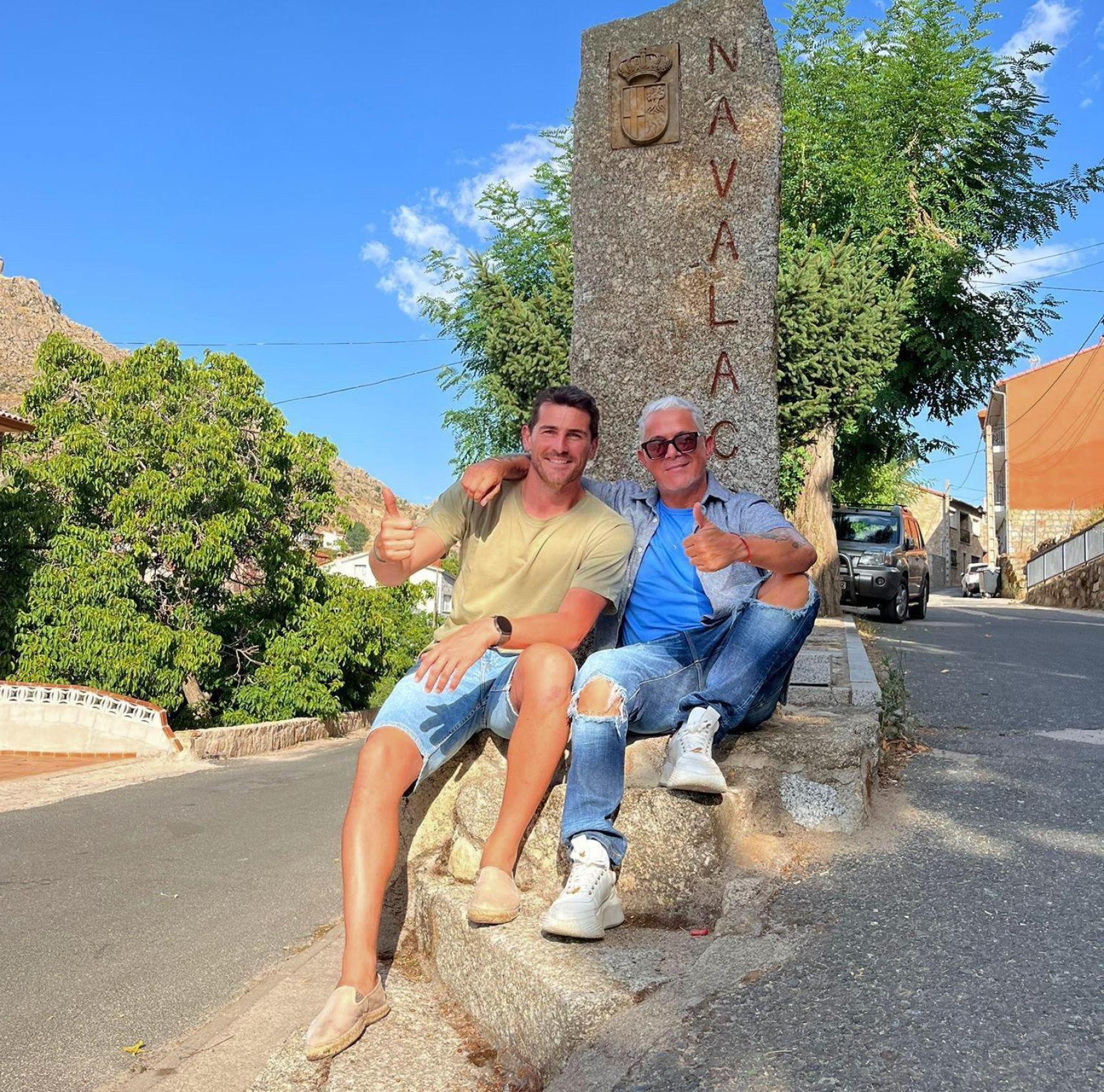 Iker Casillas y Alejandro Sanz en Navalacruz (Ávila)