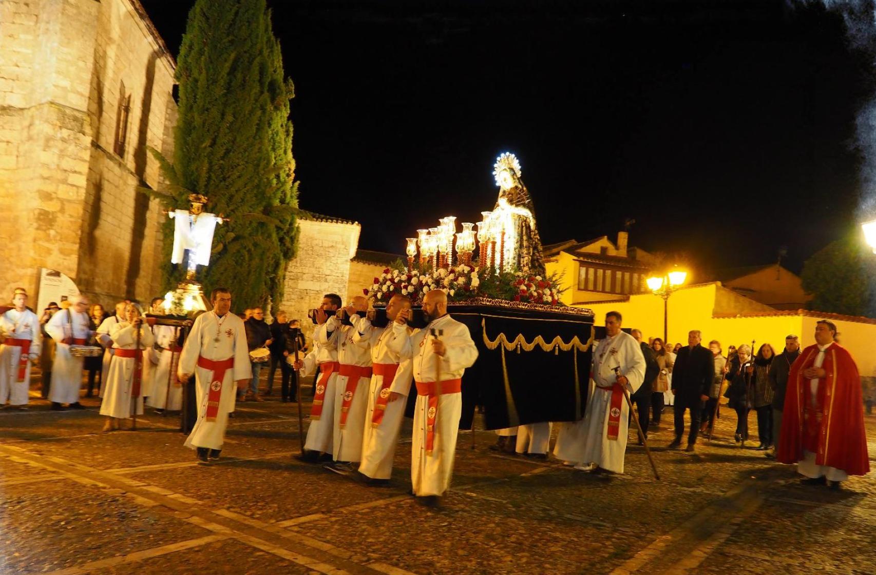 Imagen de archivo de una procesión durante la Semana Santa de Ampudia