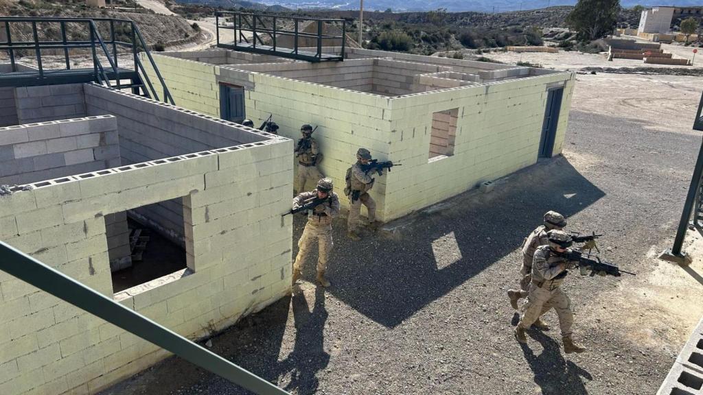 En la maniobra se han producido diversas situaciones simulando un combate real.