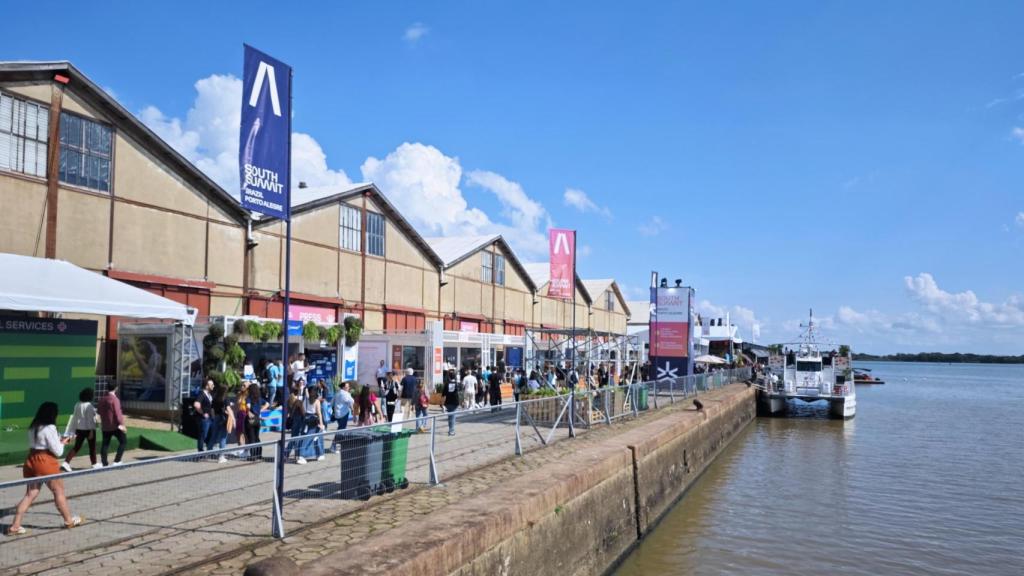 El Cais a orillas del Guaíba en Porto Alegre.