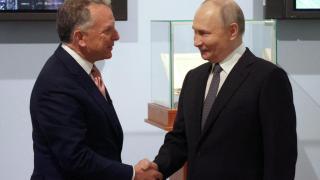 El presidente ruso, Vladímir Putin, se reúne con el enviado especial del presidente estadounidense, Donald Trump, Steve Witkoff, en San Petersburgo, Rusia, 11 de abril de 2025.