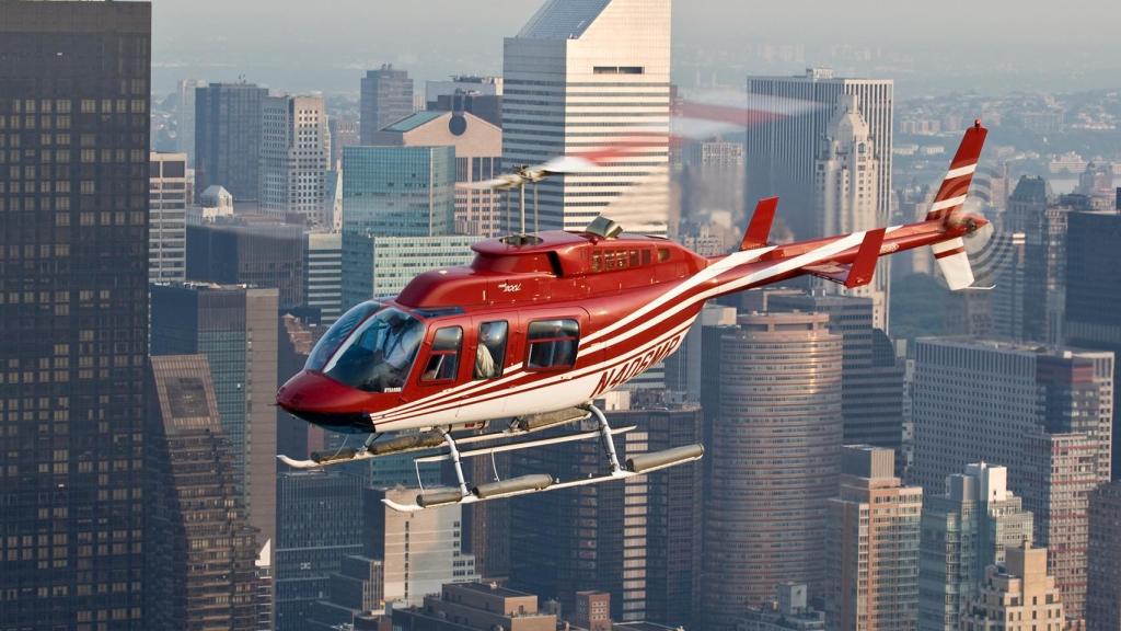 Un helicóptero Bell 206 de New York Helicopter Tours.