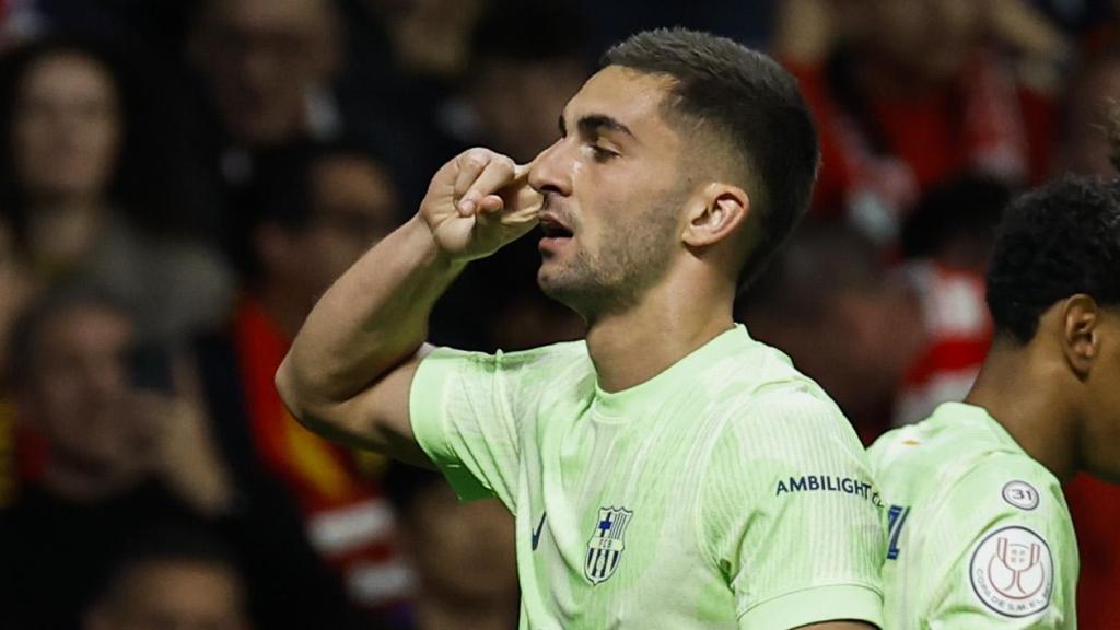Ferran Torres celebra un gol con el FC Barcelona