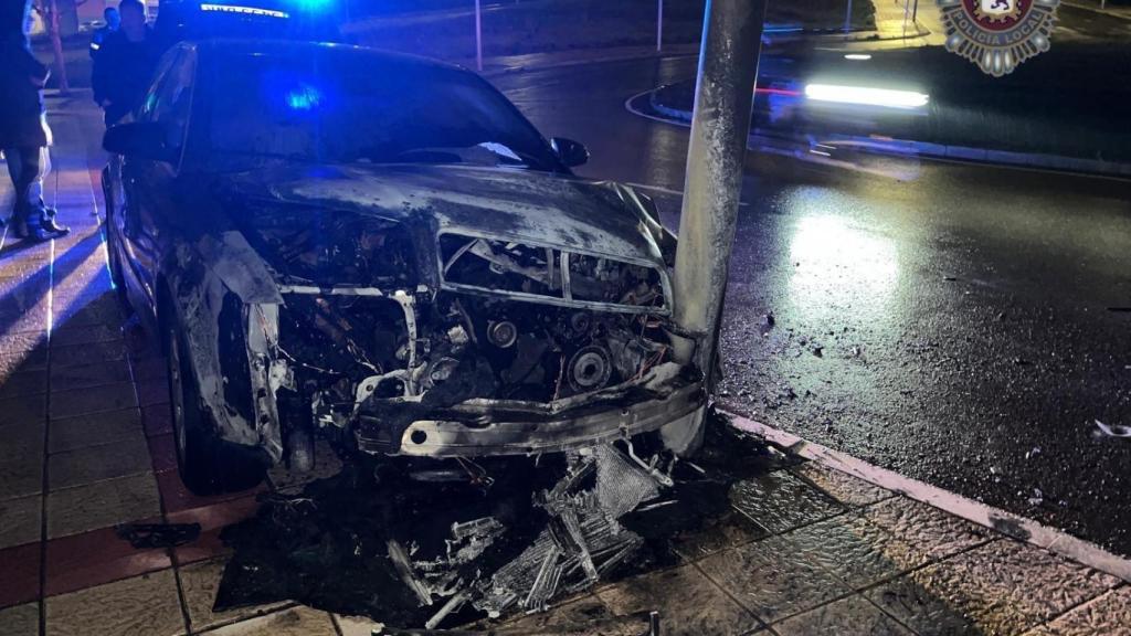 Imagen del coche calcinado