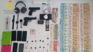 Desmantelan un punto de venta de drogas  en Noia (A Coruña)