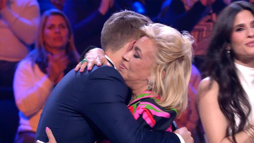 José María Almoguera hace llorar a Carmen Borrego en 'De viernes'.