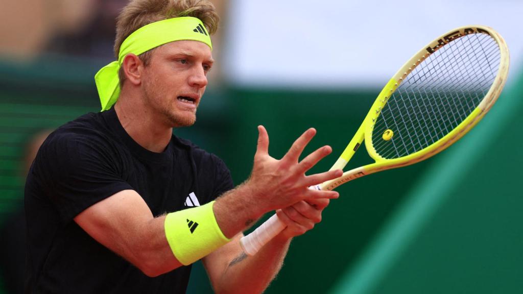 Davidovich durante su partido contra Alcaraz en Montecarlo