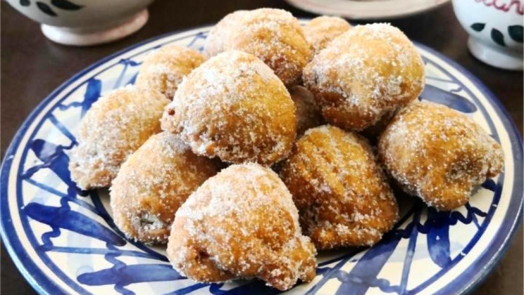 Borrachuelos de batata de la tienda tradicional 'El Torno', perteneciente a la Catedral de Sevilla.