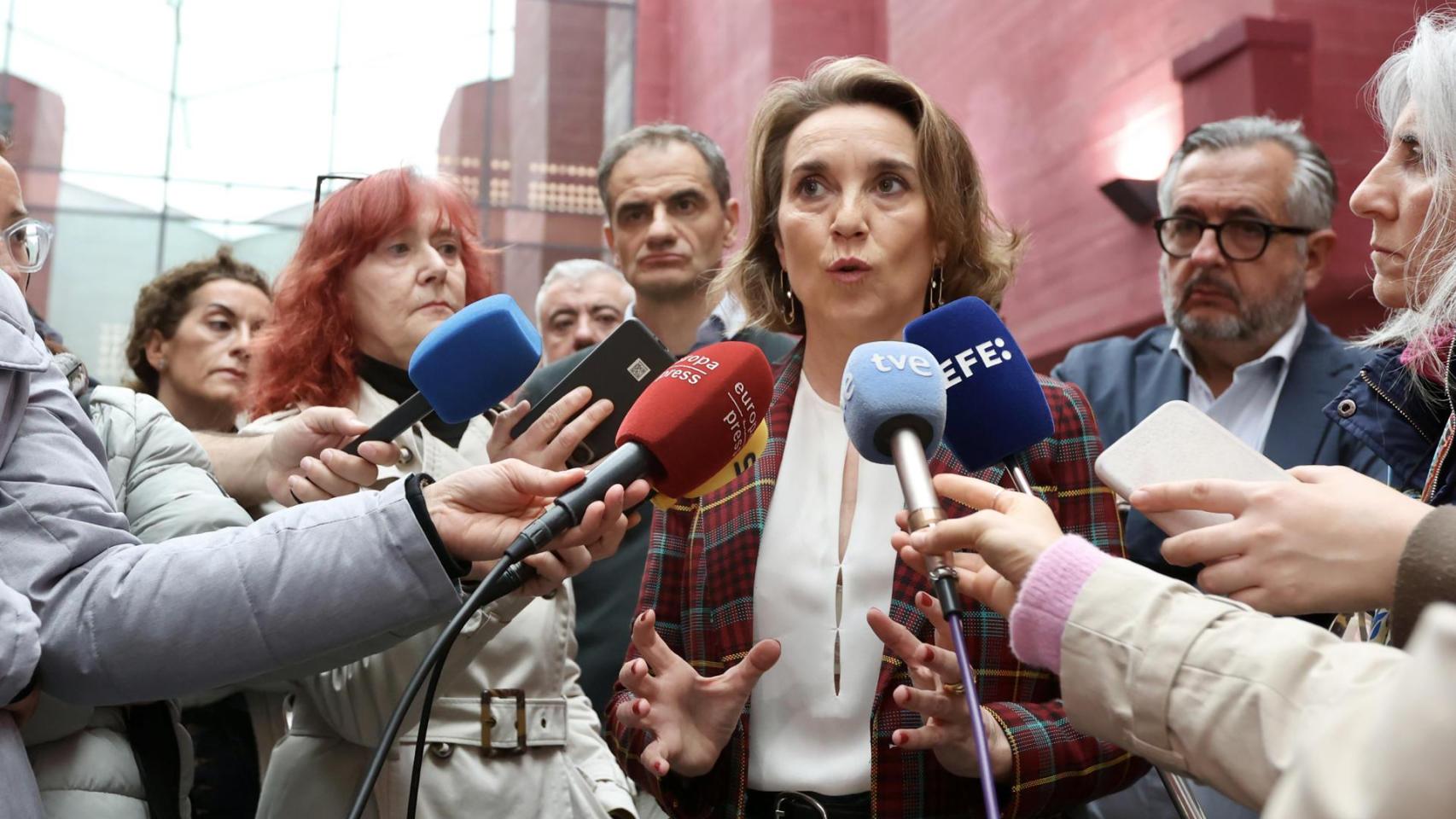 La secretaria general del PP, Cuca Gamarra, este domingo en Logroño.