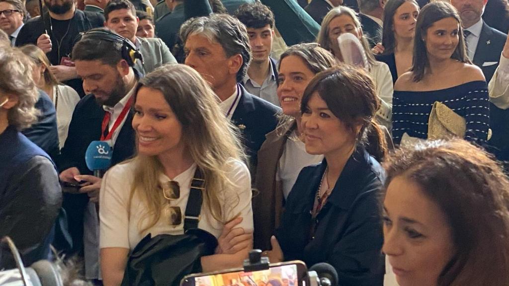 Vanesa Martín, cantante malagueña, acude a la salida de Lágrimas y Favores.