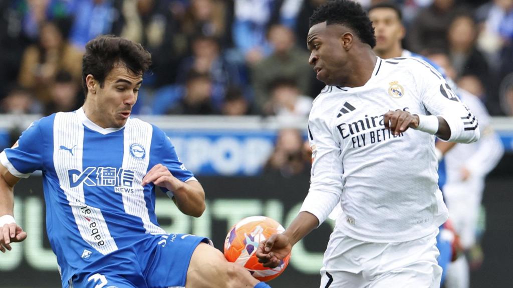 Entrada de Manu Sánchez a Vinicius.