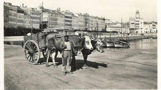 Una famosa postal antigua de A Coruña que se ha recreado en el vídeo