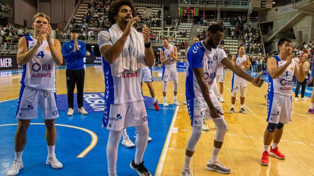 El HLA celebra la victoria.