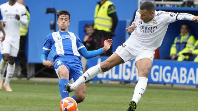 La entrada a Antonio Blanco que le costó la expulsión a Kylian Mbappé