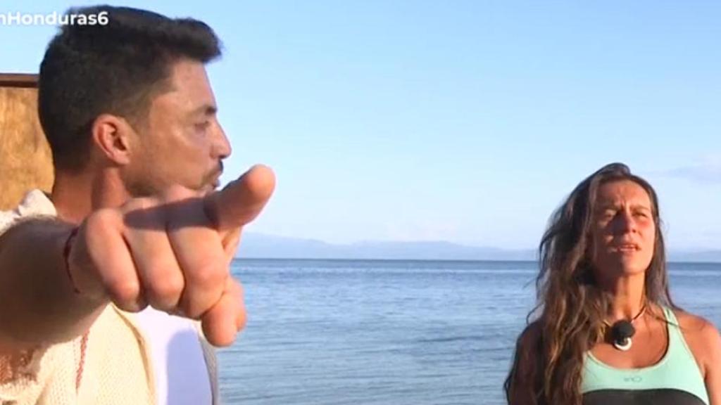 Laura Cuevas se reencuentra con su marido en 'Supervivientes 2025'.