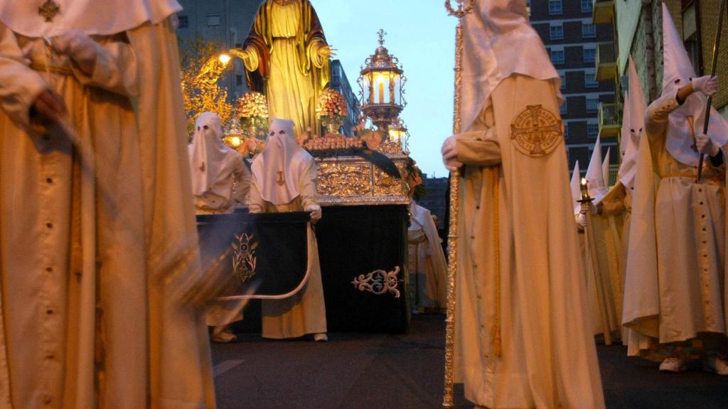 La Cofradía de la Sagrada Cena de Valladolid estrena procesión con un acto de arrepentimiento