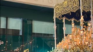 El arbotante se desprendió.