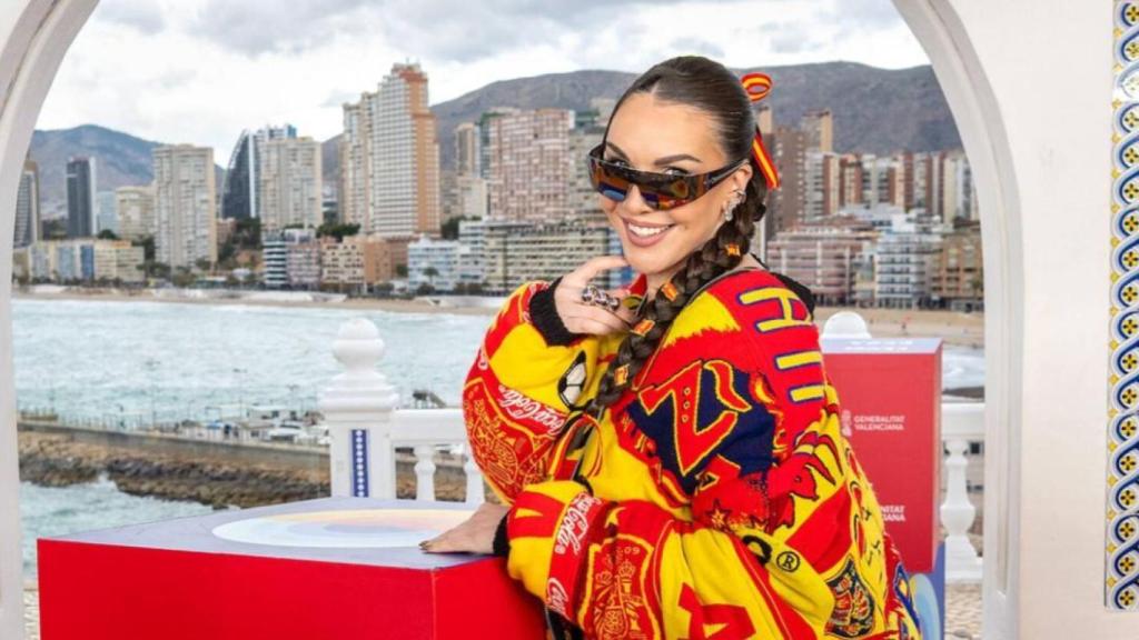 Inés Hernand, en una rueda de prensa en el Benidorm Fest 2025.