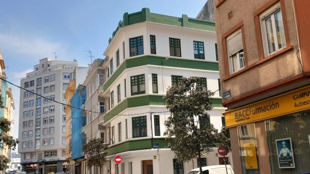 Una obra de Rafael González Villar casi oculta en A Coruña