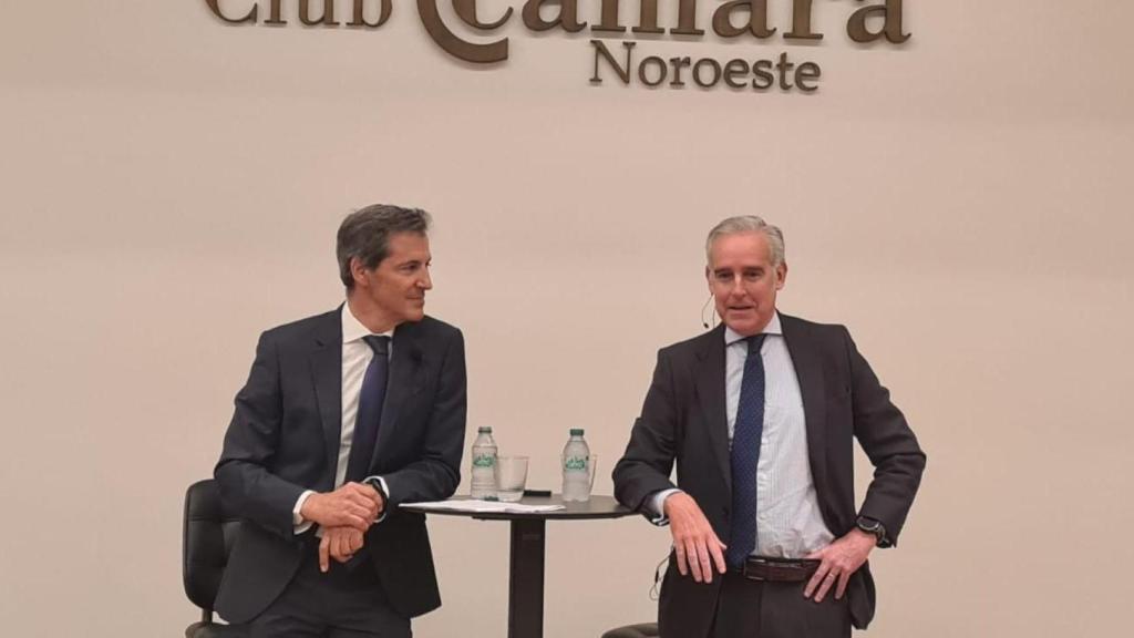 Joaquín Pérez Bellido, presidente de AED en Galicia, y Luis Ussía, presidente de Mutuactivos