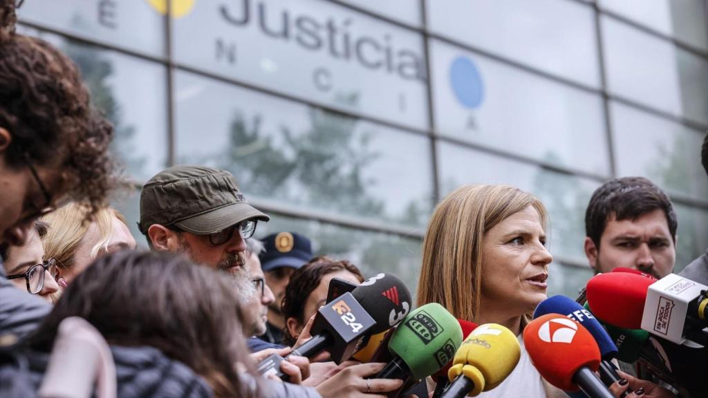 La delegada del Gobierno atiende a los medios este lunes. Rober Solsona / Europa Press