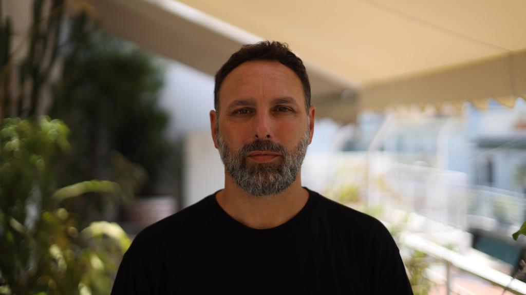 Hibai Arbide presenta su última publicación, 'Con el agua al cuello' (Capitán Swing, 2025).