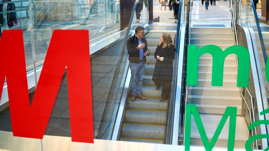 Jorge Quero, concejal del PSOE de Málaga, en la estación del Metro en Atarazanas.