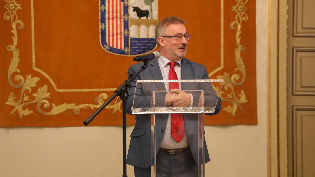 Miguel Ángel Benito, presidente de la Asociación de Escuelas de Español, durante la presentación de nuevo convenio