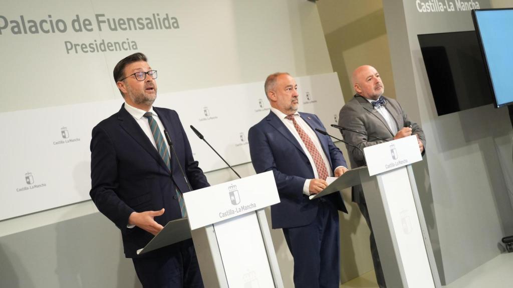 Amador Pastor, José Julián Garde y Jorge Pérez, de izquierda a derecha.