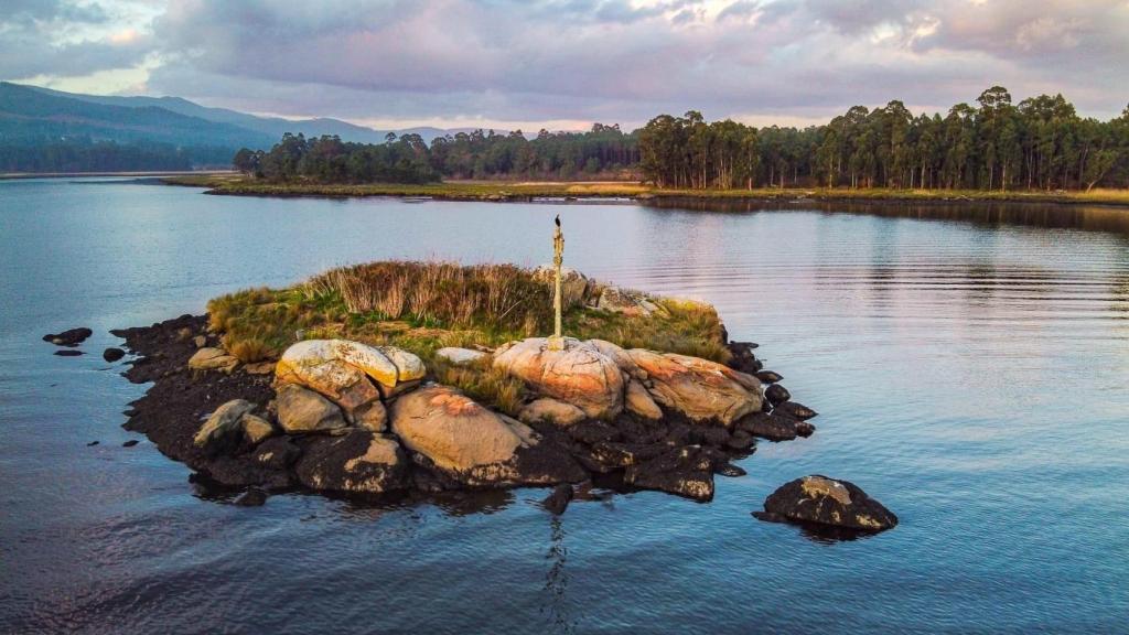 Illa de Castrivello en Catoira.