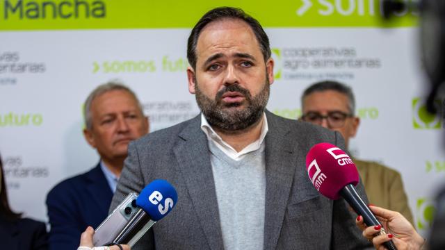 Paco Núñez, este martes en Alcázar de San Juan tras reunirse con Cooperativas Agroalimentarias de Castilla-La Mancha.