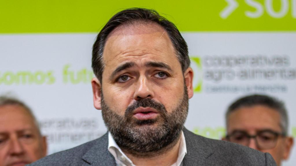 Paco Núñez, este martes en Alcázar de San Juan tras reunirse con Cooperativas Agroalimentarias de Castilla-La Mancha.