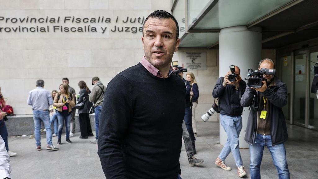 Vicente Mompó, a su llegada a declarar como testigo, en la causa que investiga la gestión de la dana, en la Ciudad de la Justicia. Rober Solsona/Europa Press