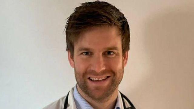 El doctor Alexandre Olmos.