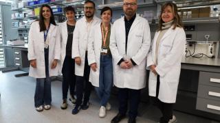 Equipo de investigadores que han llevado a cabo la investigación, entre ellos Gabriel Rabinovich y Pilar Navarro, a la derecha de la imagen.