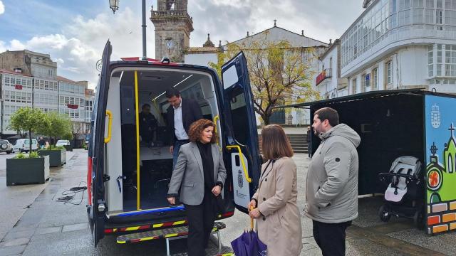 Comienzan en Betanzos (A Coruña) las nuevas unidades móviles de expedición del DNI y el pasaporte