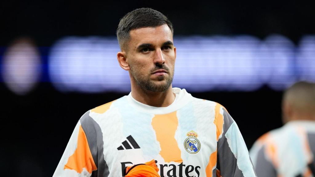 Ceballos, en un calentamiento con el Real Madrid