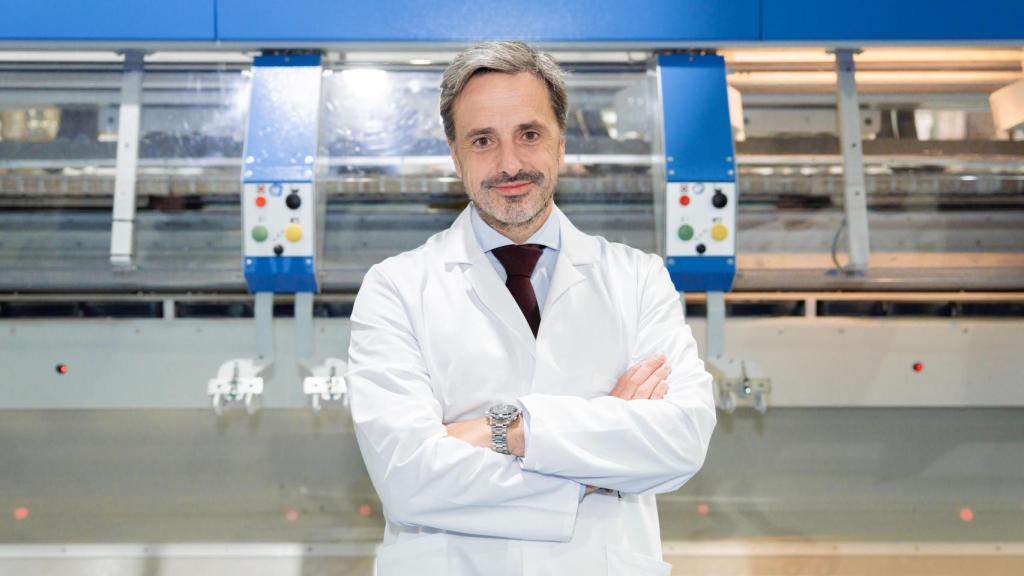 David López, director general de ILUNION TextilCare, nos atiende en la planta ubicada en Vallecas.