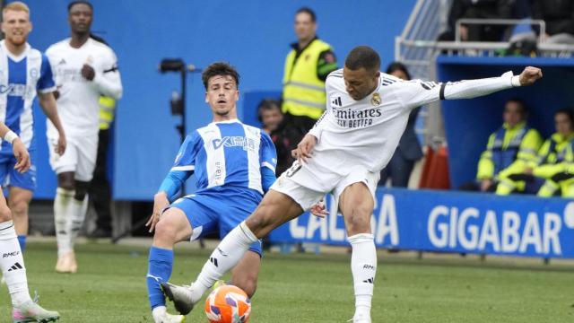 La entrada de Mbappé a Antonio Blanco