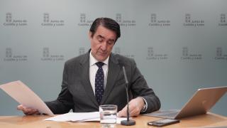 El consejero de Medio Ambiente, Vivienda y Ordenación del Territorio, Juan Carlos Suárez-Quiñones, durante la rueda de prensa posterior al Consejo de Gobierno de este miércoles