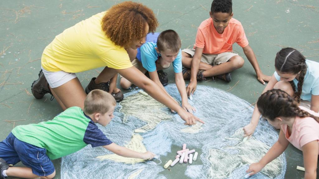 Foto de archivo del patio de un colegio.