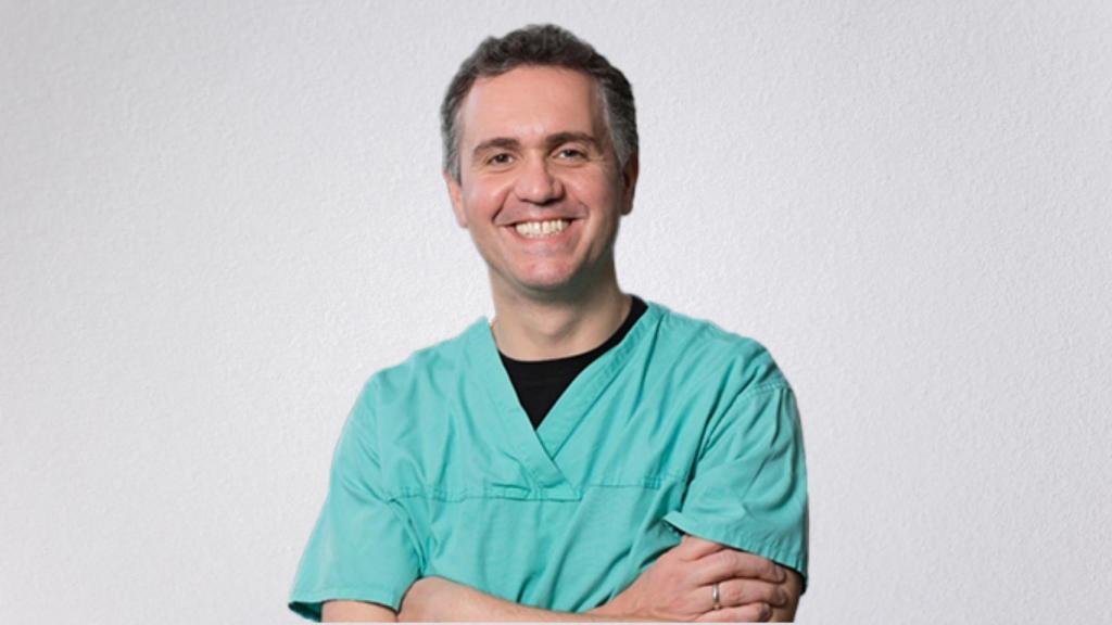 El doctor Oliver Guttmann.