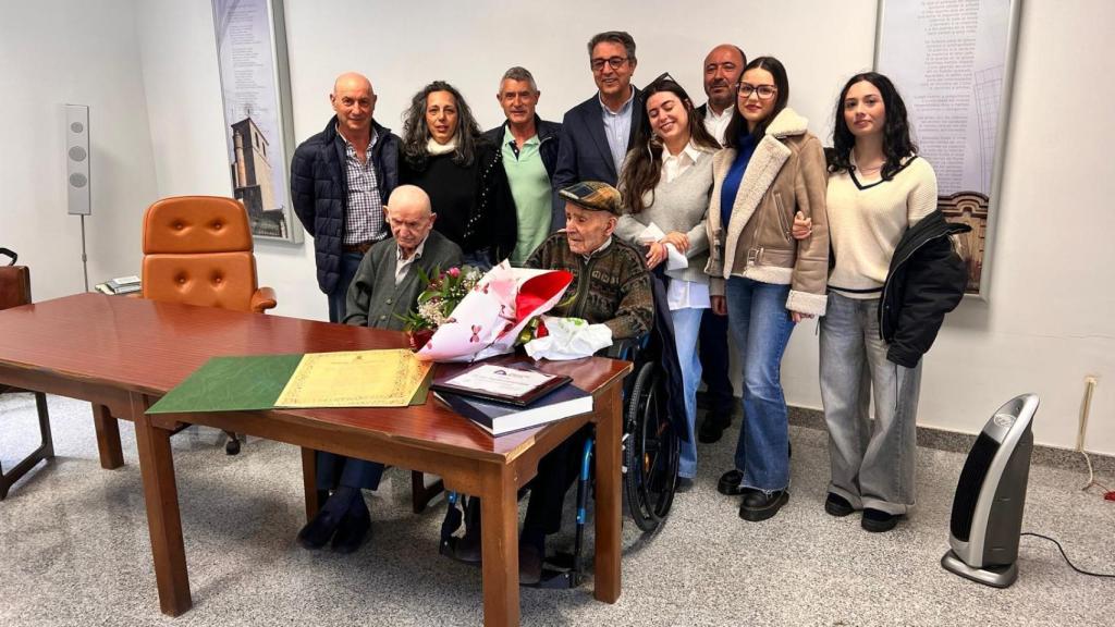 Homenaje por el centenario de José Angulo