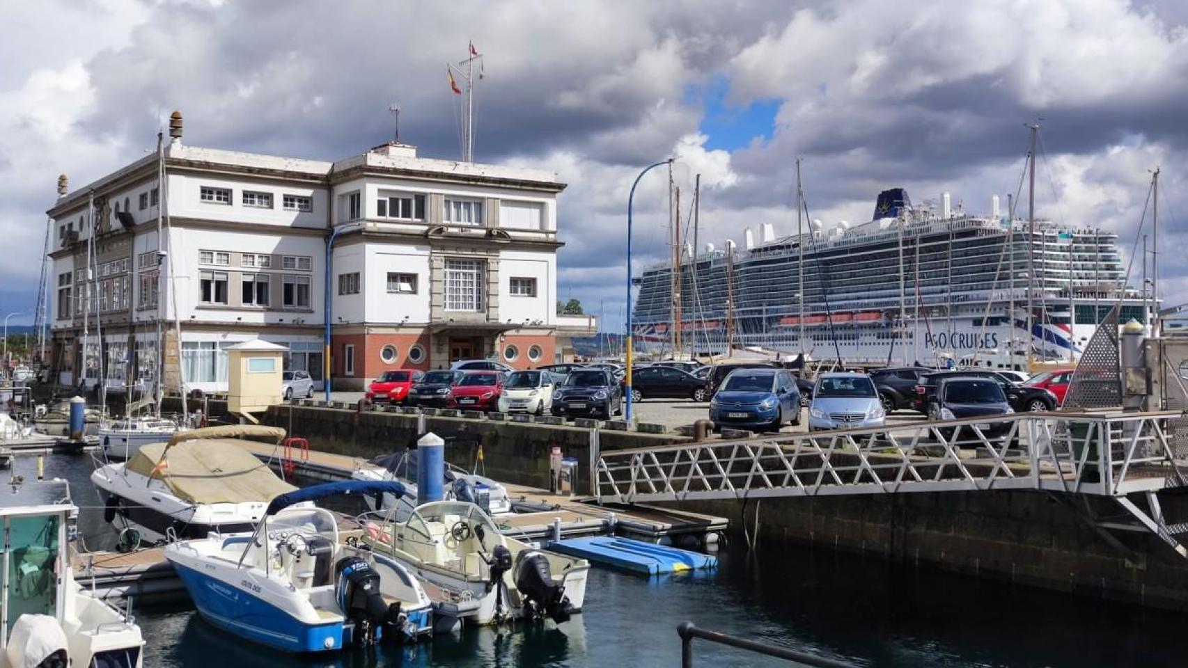 Sede social del Real Club Náutico de La Coruña.